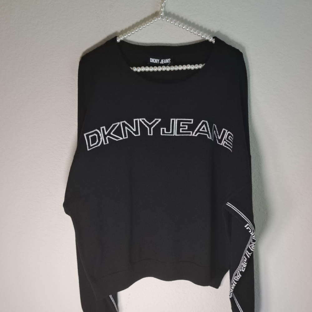 DKNY Jeans Women’s NWT Sweater Black Crew Neck Logo Chest Pullover Oversized XL